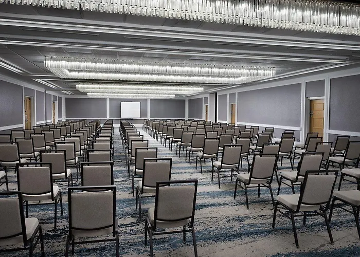 Hotel Embassy By Hilton East 4*