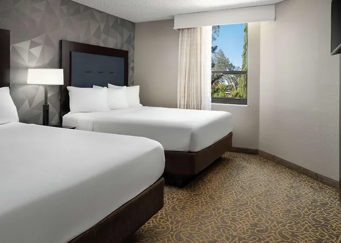 Embassy By Hilton East 4*