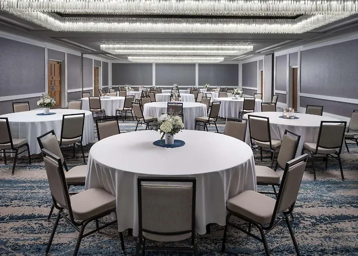 Hotel Embassy By Hilton East