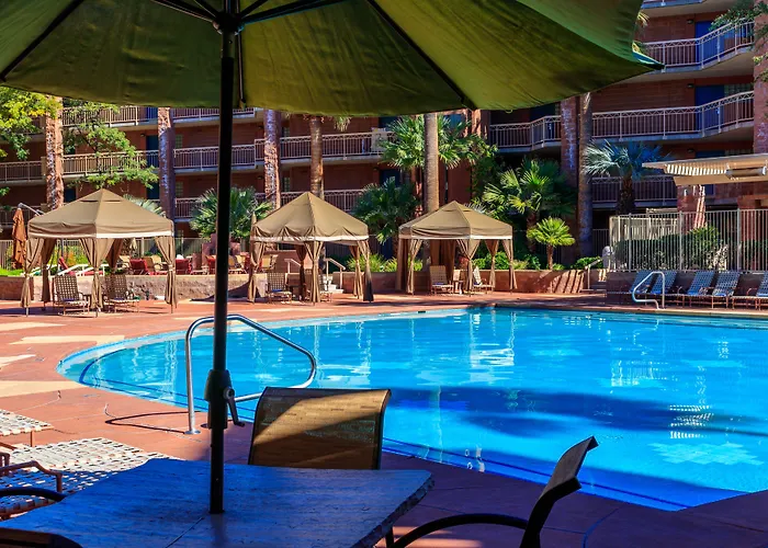Hotel Embassy By Hilton East 4*