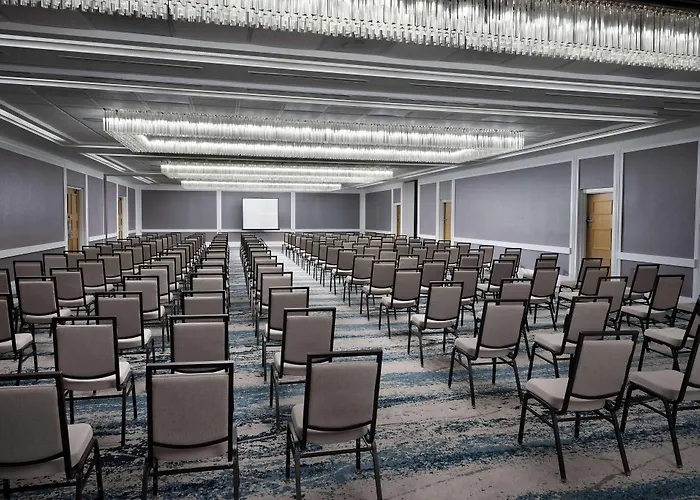 Hotel Embassy By Hilton East 4*